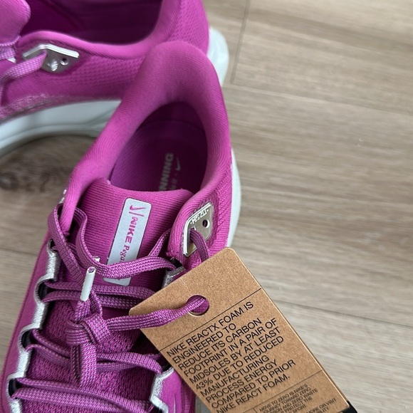 Nike Running Air Zoom Pegasus 41 Premium trainers in purple and silver NWOB - Picture 12 of 12